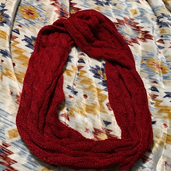 Scarf - Picture 1 of 5